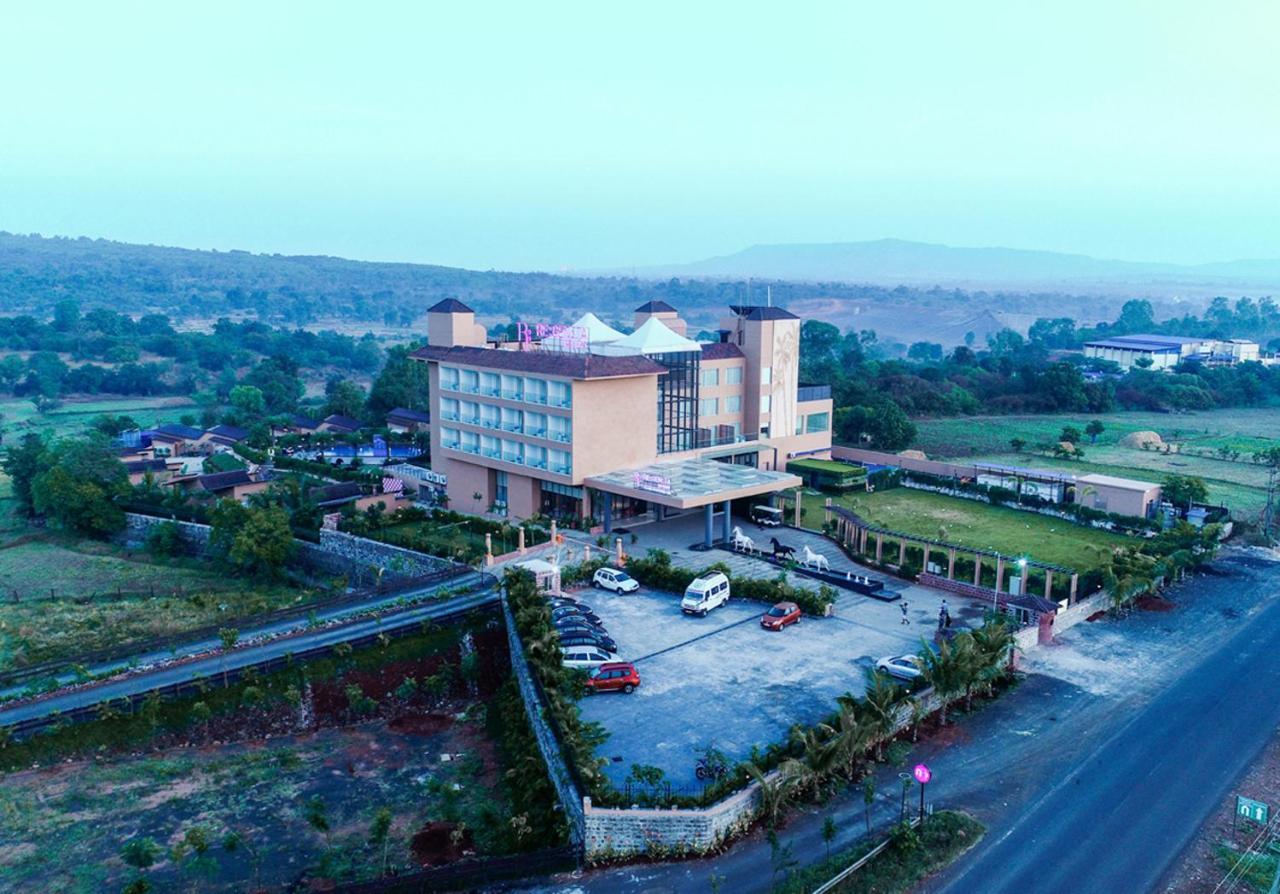 Regenta Resort Belagavi מראה חיצוני תמונה
