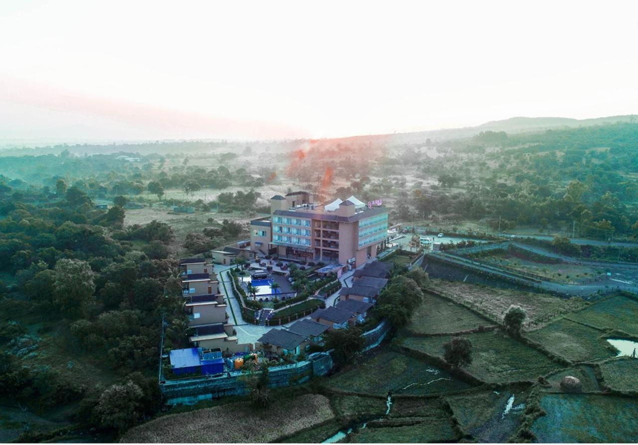 Regenta Resort Belagavi מראה חיצוני תמונה