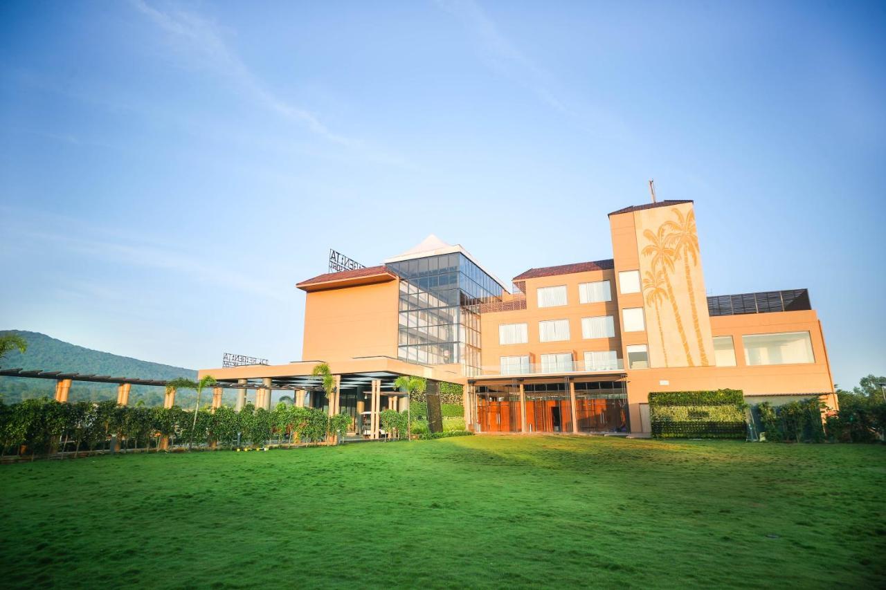 Regenta Resort Belagavi מראה חיצוני תמונה